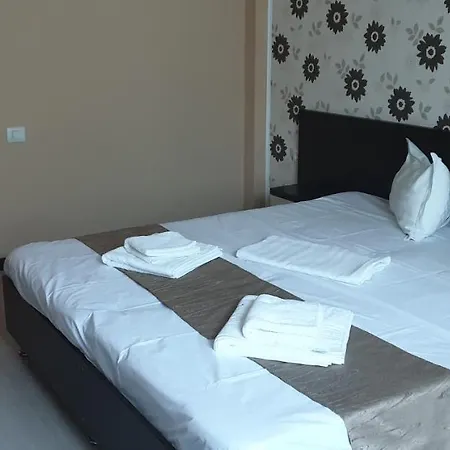 Alessia אפורי נורד