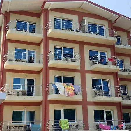 Alessia 4* אפורי נורד