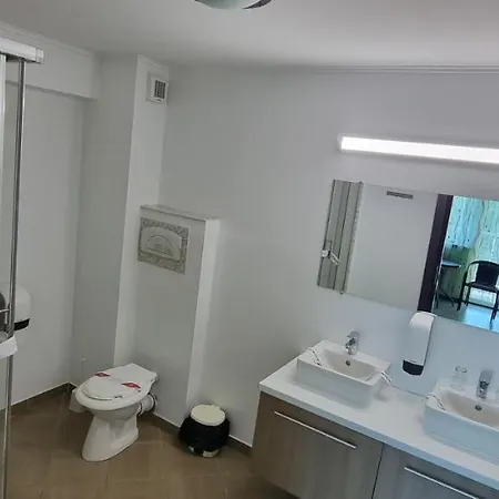 Alessia בית הארחה 4*